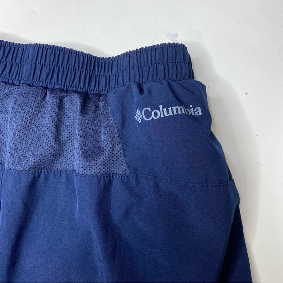 Columbia men’s size M/7 in navy with brief liner, 2 pockets athletic shorts. - Picture 4 of 6